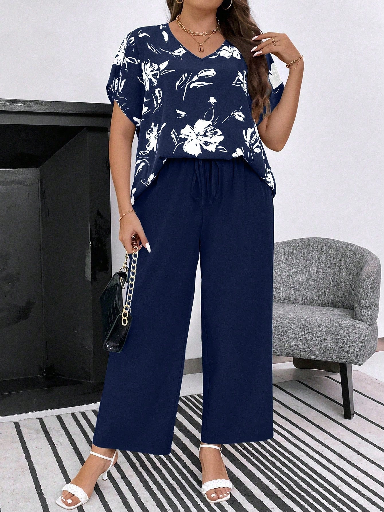 Conjunto Feminino de Blusa e Calça Gina. Plus Size.
