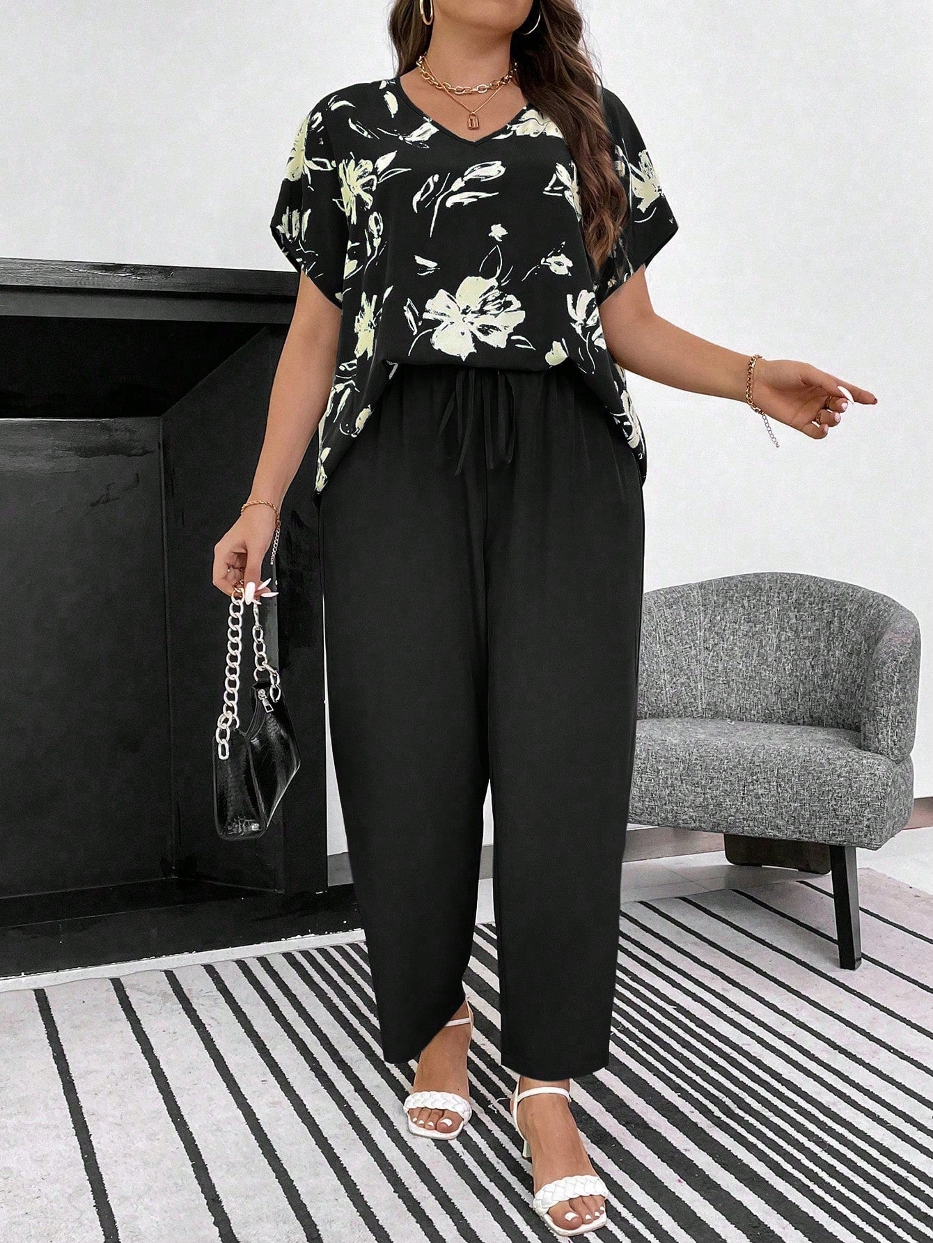 Conjunto Feminino de Blusa e Calça Gina. Plus Size.