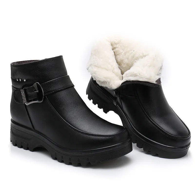 Bota Feminina de Couro Finds