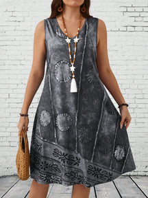 Vestido Feminino com detalhe no pescoço V Bruna (sem o acessório). Plus Size