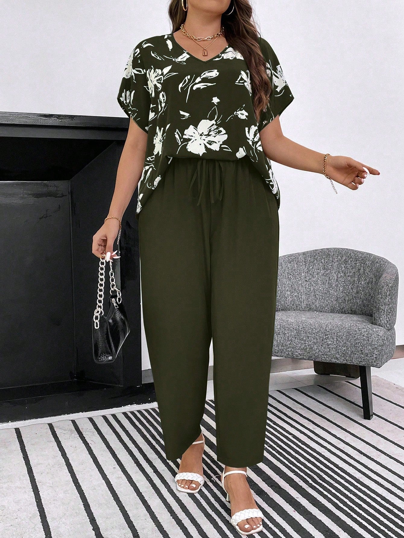 Conjunto Feminino de Blusa e Calça Gina. Plus Size.