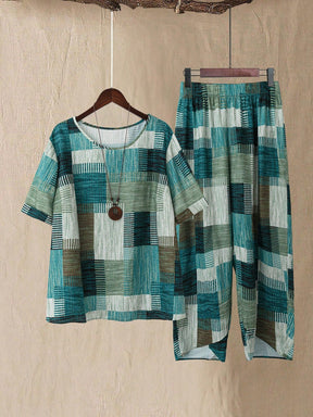 Conjunto feminino com estampa de retalhos Arelis. Plus Size