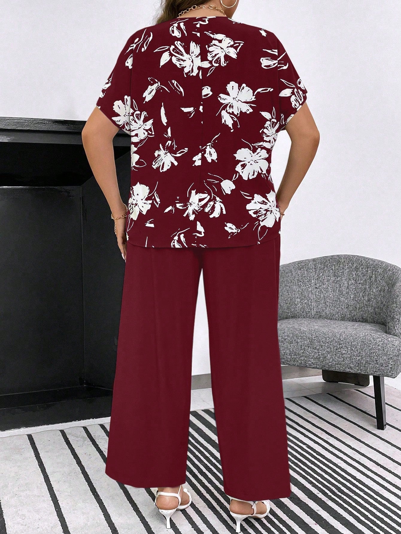 Conjunto Feminino de Blusa e Calça Gina. Plus Size.