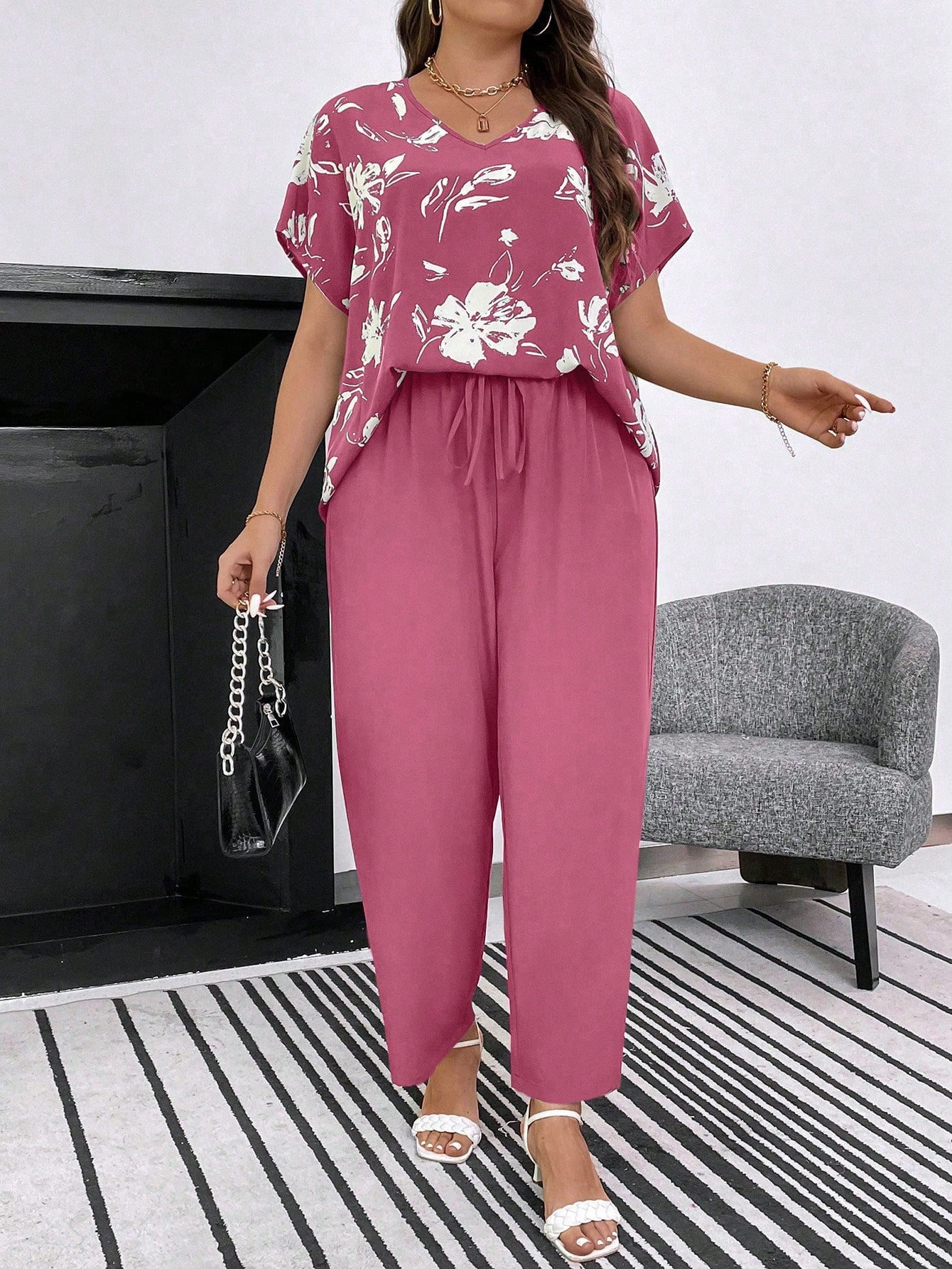 Conjunto Feminino de Blusa e Calça Gina. Plus Size.