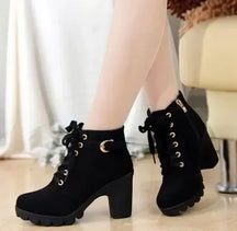 Bota Feminina Salto Alto Tiras Cruzadas Femme